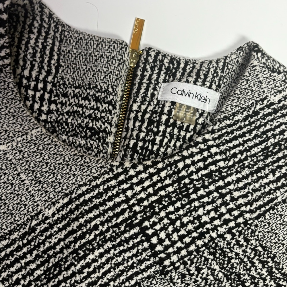 286. Calvin Klein Black and White Tweed Shift Dress - Picture 4 of 4